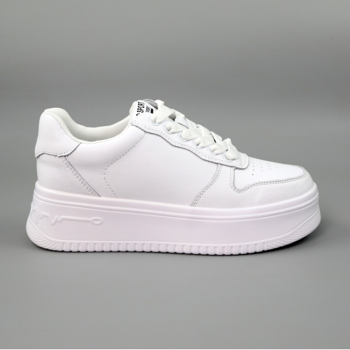 Кеди жіночі шкіряні 586246 Білі