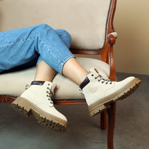 Ботинки женские 586268 Светло-бежевые распродажа