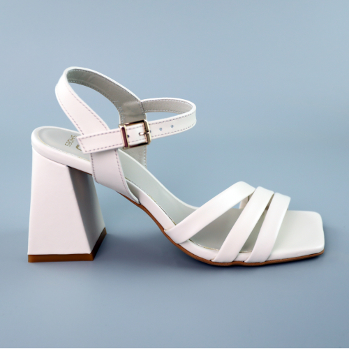 Босоніжки жіночі шкіряні 588911 Молочні розпродаж