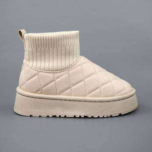 Угги жіночі 589599 Молочні