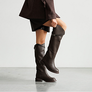 Утепленные сапоги кожаные 593184 Коричневые