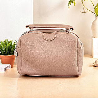 Небольшая женская сумка кросс-боди из экокожи 593213 Капучино. фото 1