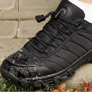 Кросівки чоловічі вологостійкі 584169 Чорні розпродаж фото 2