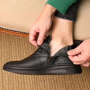 Ботинки кожаные с мехом 587477 Черные распродажа фото 2