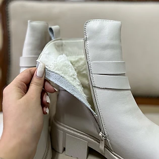 Ботинки женские кожаные мех 587037 Молочные распродажа фото 2