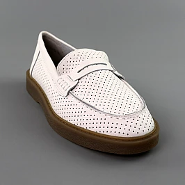 Лофери жіночі шкіра літні перфорація 591796 Білі фото 2