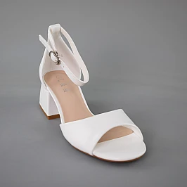 Босоніжки жіночі 592324 Білі фото 2