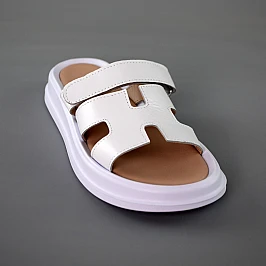 Шльопанці жіночі 592337 Білі фото 2