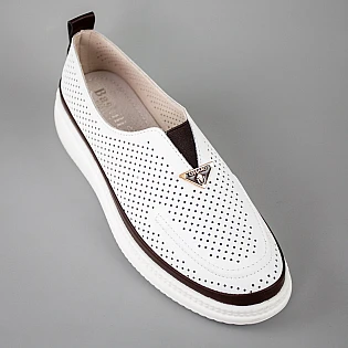 Мокасини жіночі з перфорацією 594303 Білі фото 2
