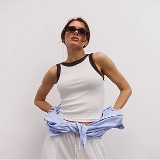 Женская майка трикотаж рубчик 594935 Молочная