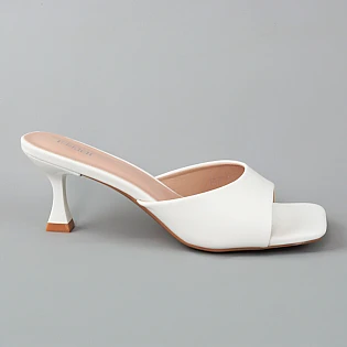 Шльопанці мюлі жіночі кіттен 594656 Білі фото 1