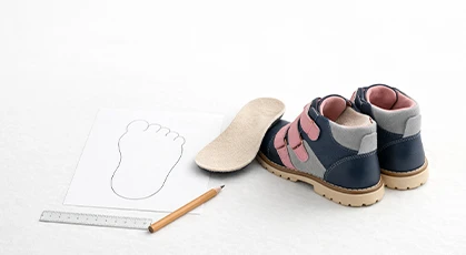 Як вибрати ортопедичне взуття для дитини: поради батьків та фахівців