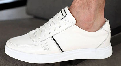 Як врятувати білі кеди?!