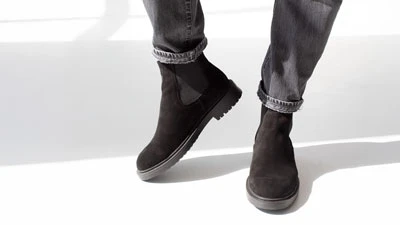 Мужские весенние ботинки челси черного цвета с эластичными вставками, стильная демисезонная обувь на Sezon.ua.