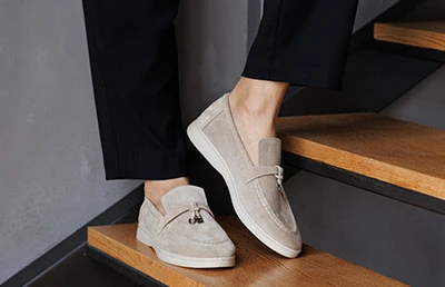 купити жіночі замшеві лофери в сезоні