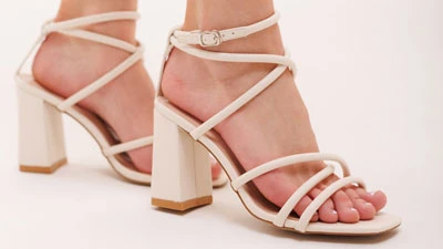 купить босоножки бежевого цвета в Сезоне