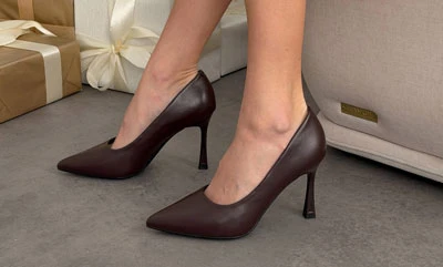 Жіночі туфлі-човники на шпильці, бордові, з гострим носком