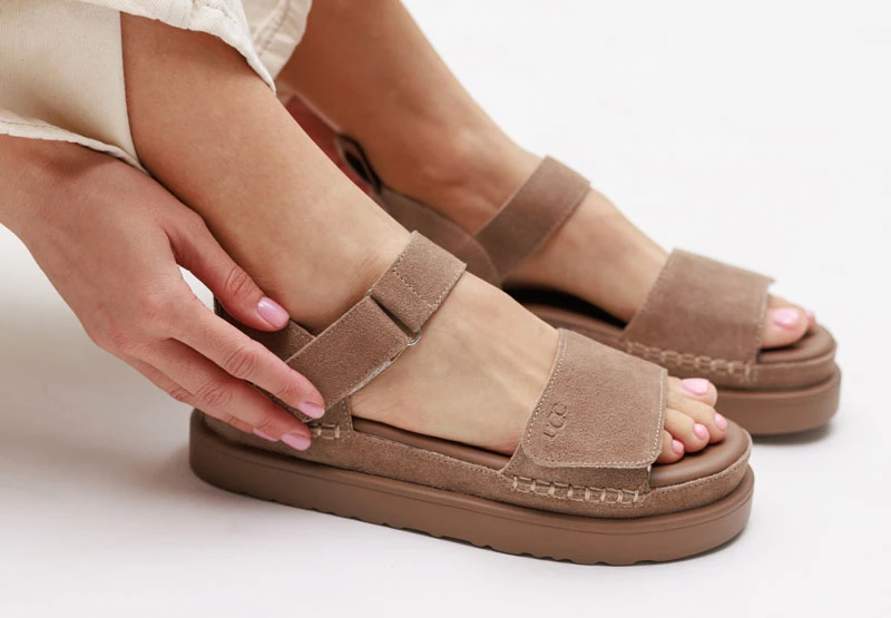 сандалі коричневі жіночі