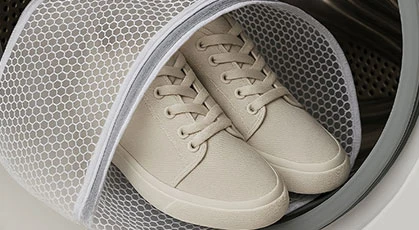 Як прати кросівки в пральній машині