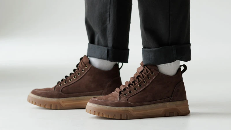 Чоловічі коричневі кеди-черевики на масивній підошві українського бренду