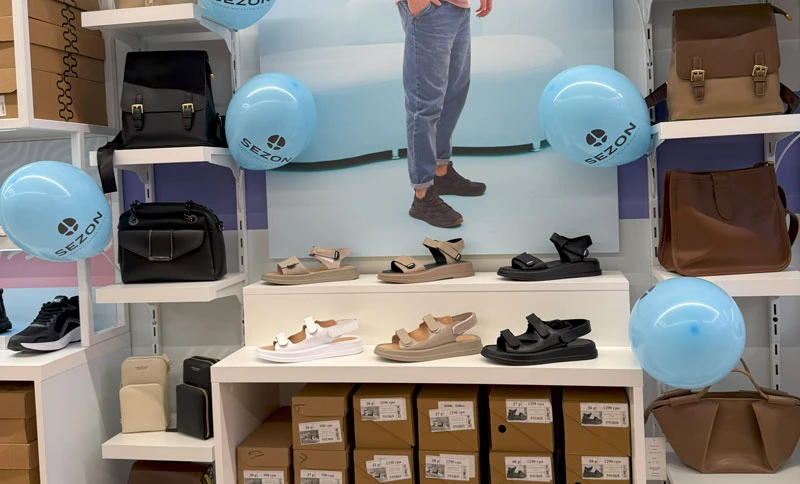 великий асортимент взуття в Сезоні