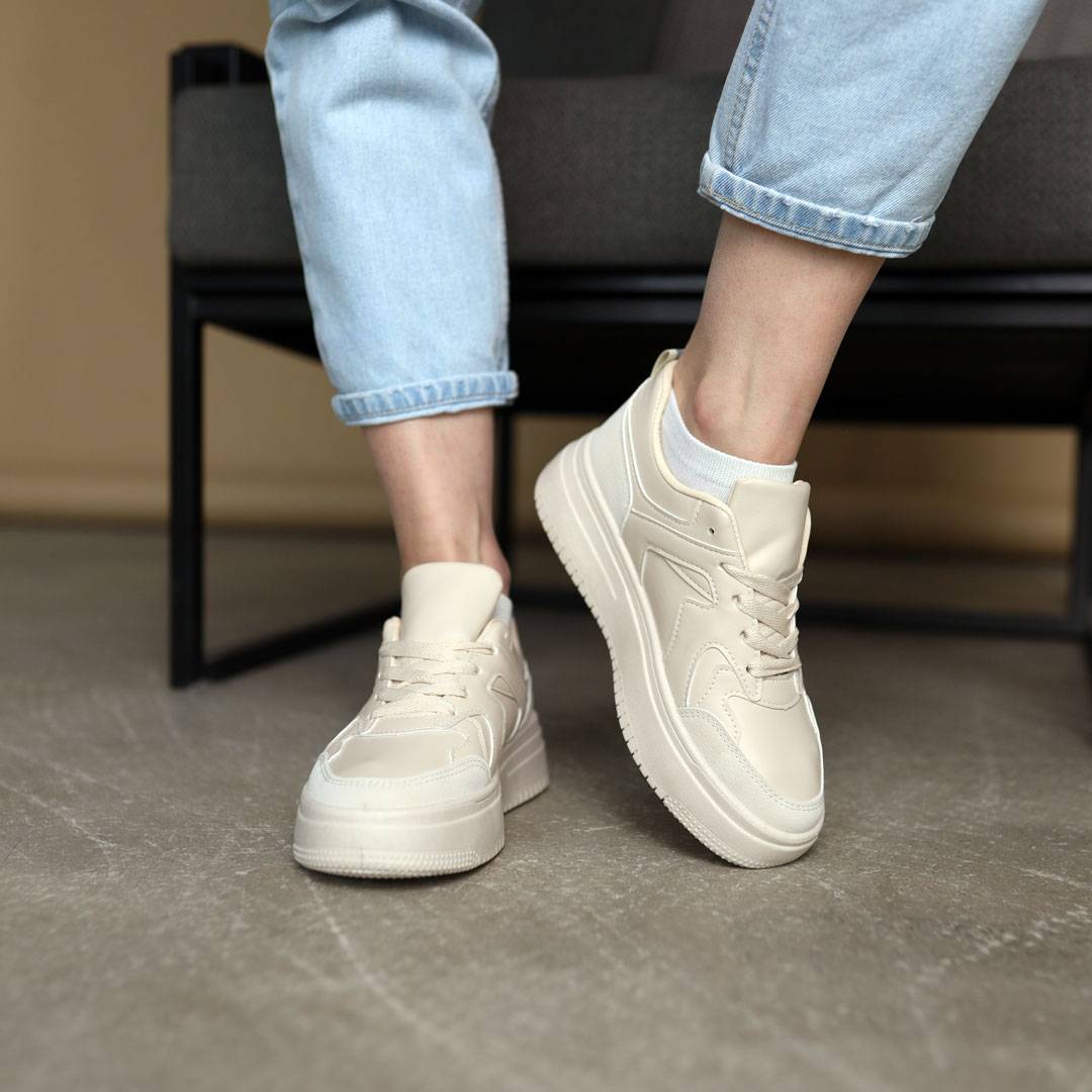 Sneaker trends 2019 women's on sale