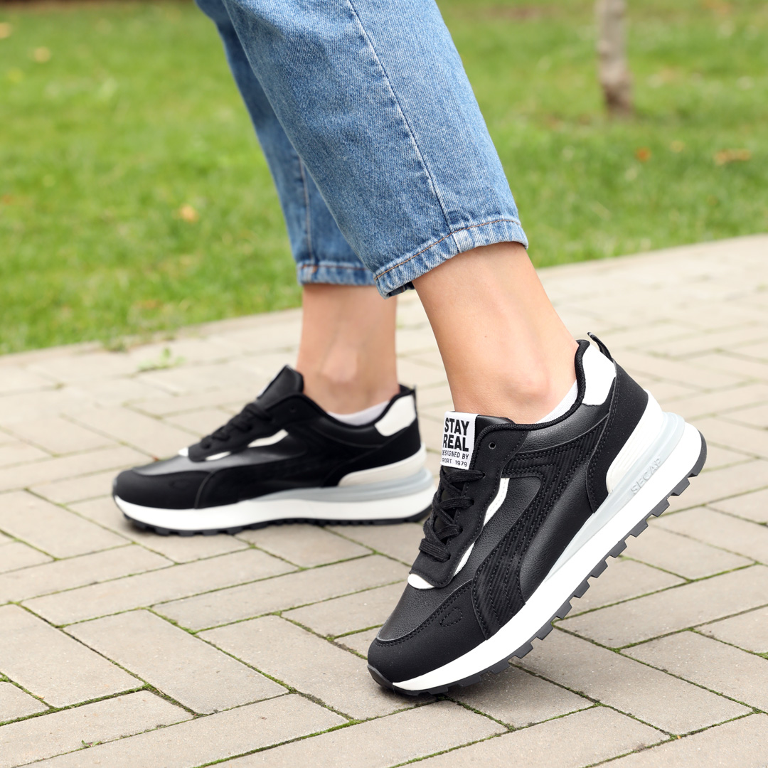 Sneakers lesara store