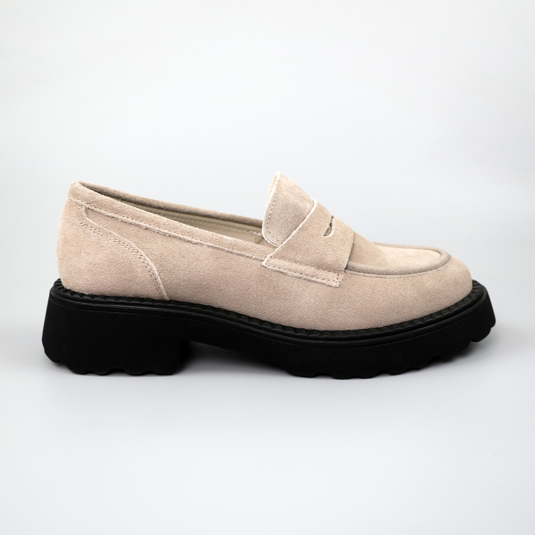 Лоферы женские замшевые на тракторной подошве 588242 Серые распродажа