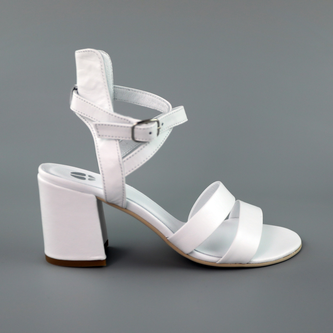 Босоножки женские кожаные 588939 Белые