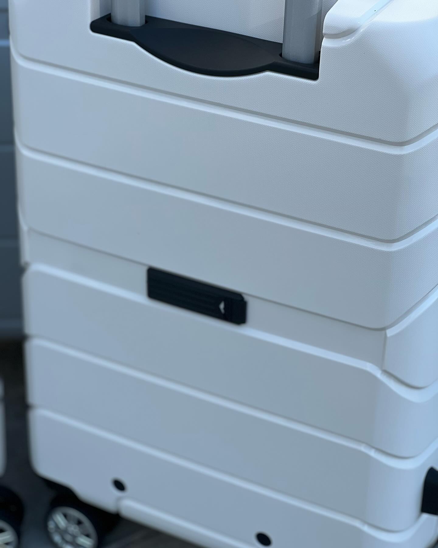 Валіза дорожня L 103л 588387 Біла 💛 ціна: 3590 грн.💙 Купити у Києві