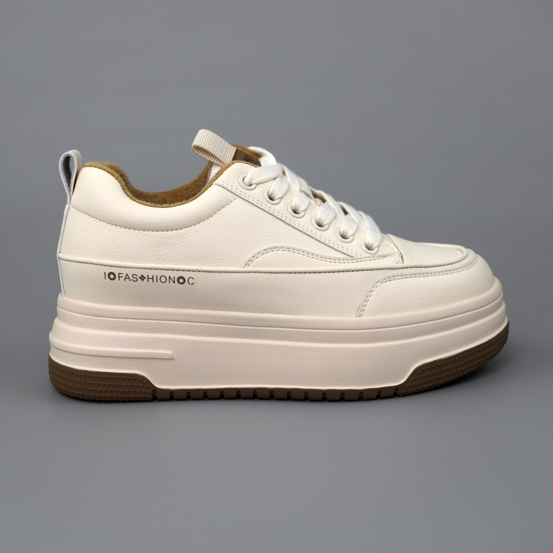 Кеди жіночі шкіряні 589521 Молочні