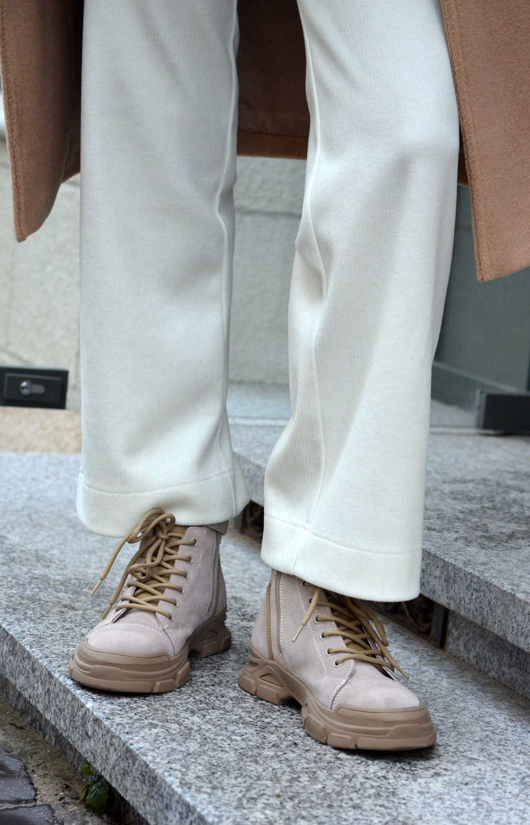 靴 RinoBLANC SHORT BOOTS & NUTMEG HEELS Купить женские ботинки Nessi 21108 Czarny 711 5173 хаки в N-SHOES