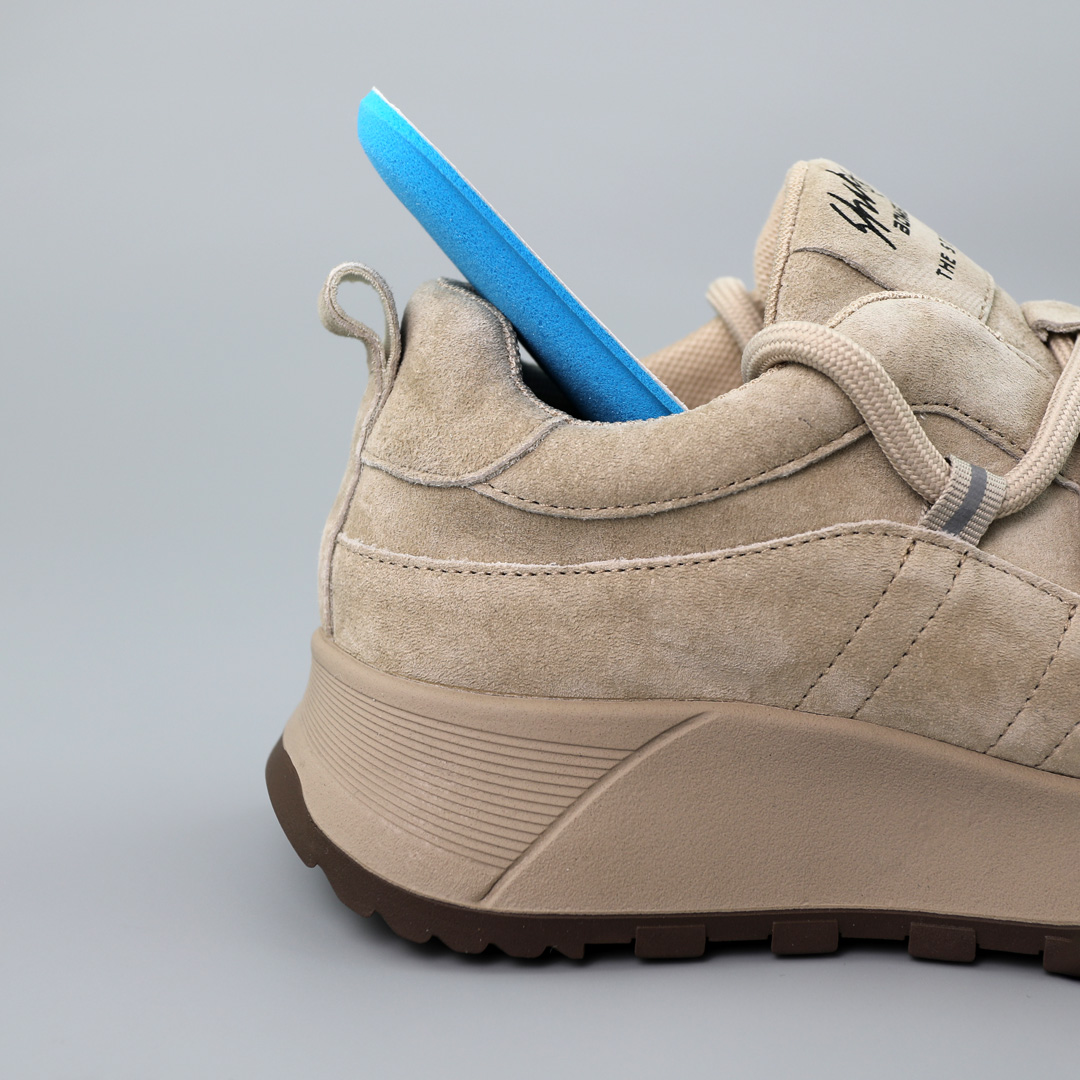 Кросівки жіночі замшеві 589630 Сірі розпродаж 💛 ціна: 1418 грн