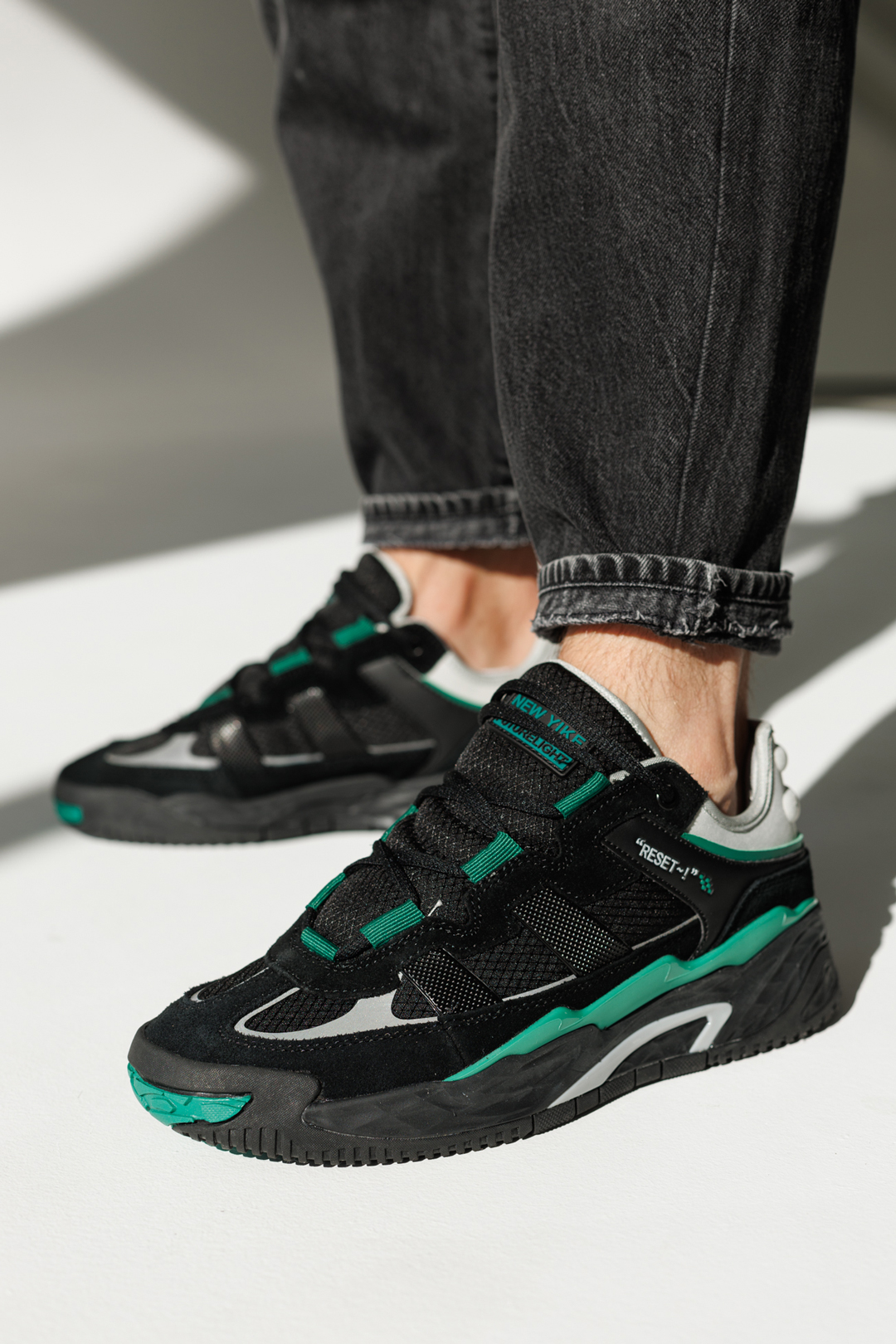 くろひょう Кроссовки мужские влагостойкие 590251 Черные зеленые 💛 цена: 1790