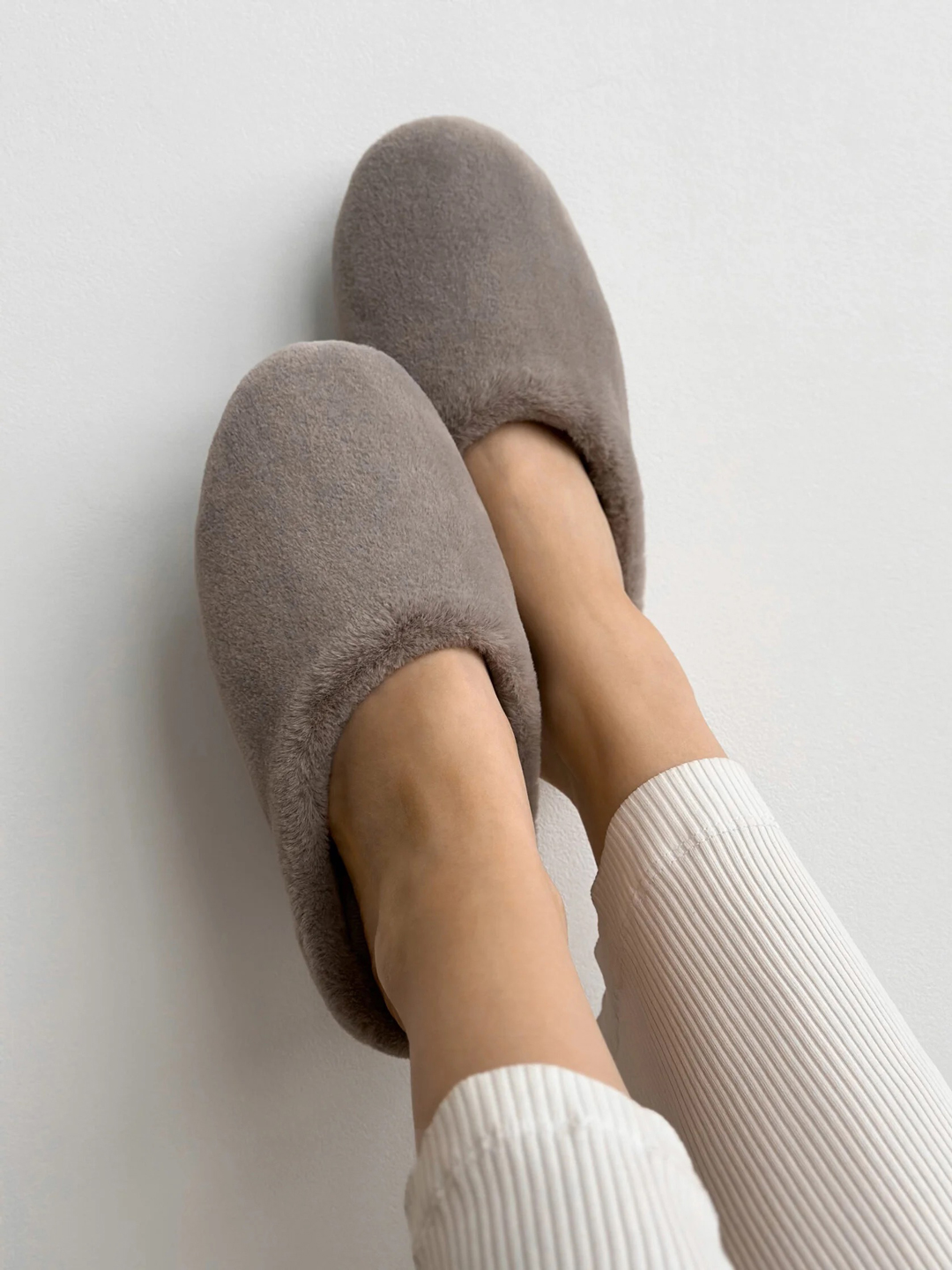 Домашние тапочки мюли 590876 Светло-серые