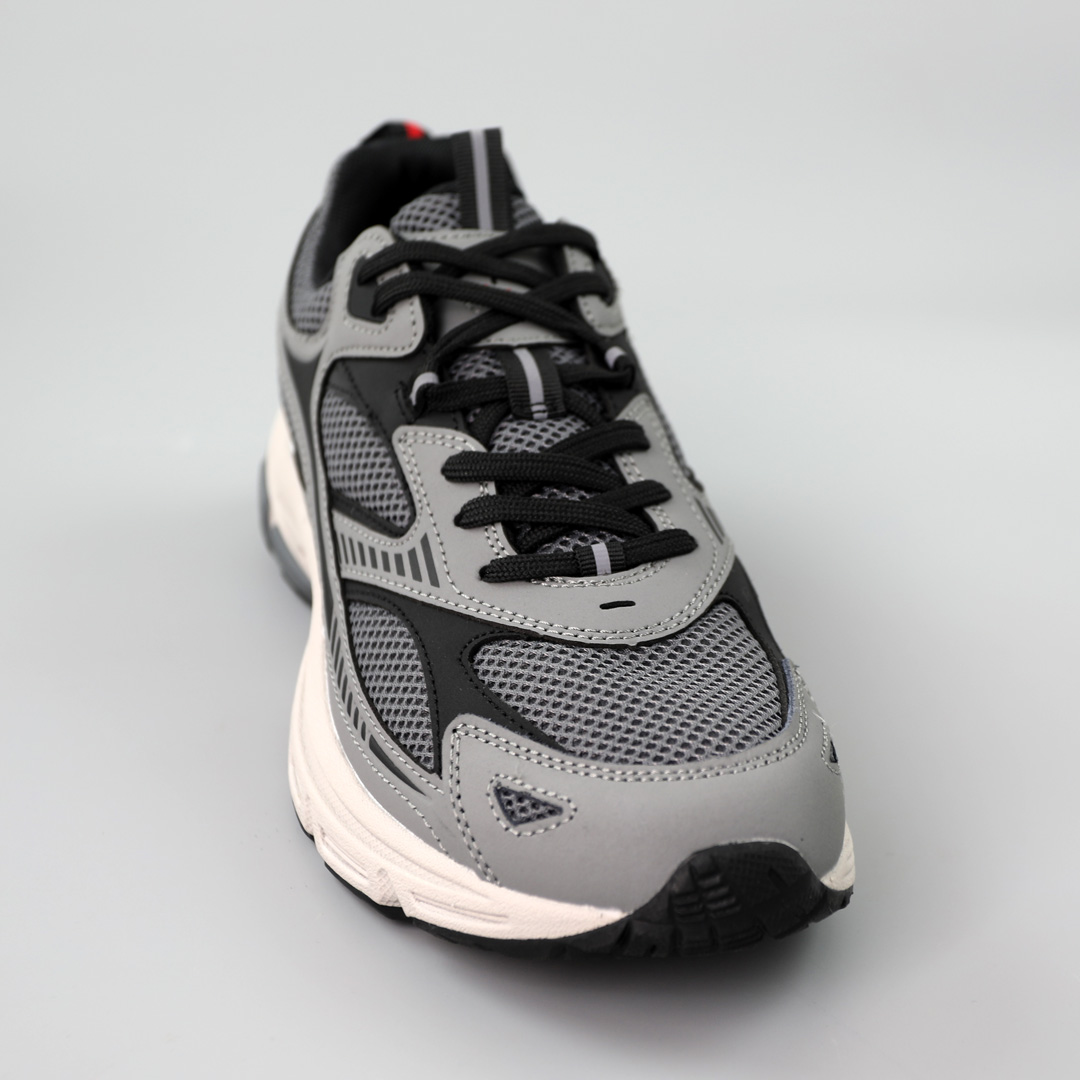 Кросівки чоловічі сітка 591329 Сірі чорні 💛 ціна: 1790 грн