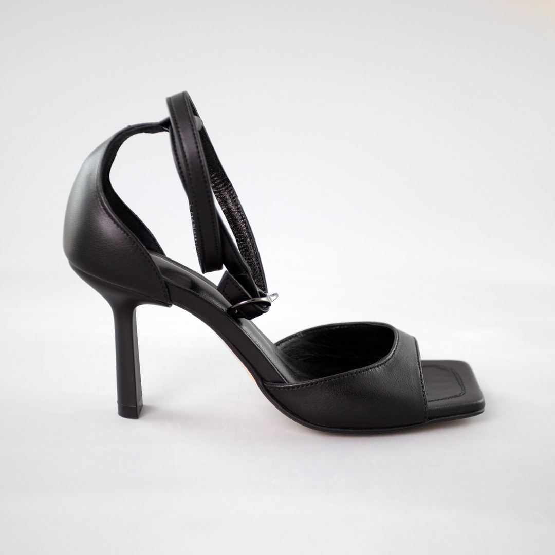 Босоніжки жіночі шкіра 591637 Чорні