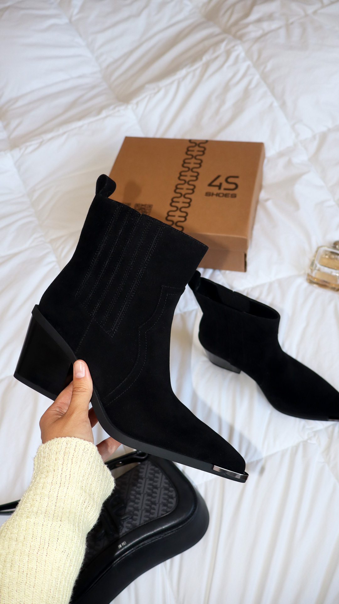 Ботинки казаки женские байка 592938 Черные 💛 цена: 2190 грн