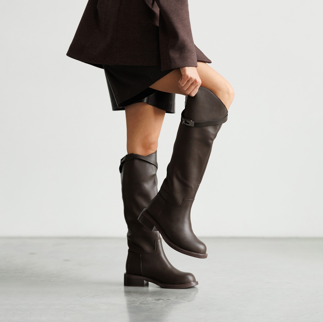 Утепленные сапоги кожаные 593184 Коричневые