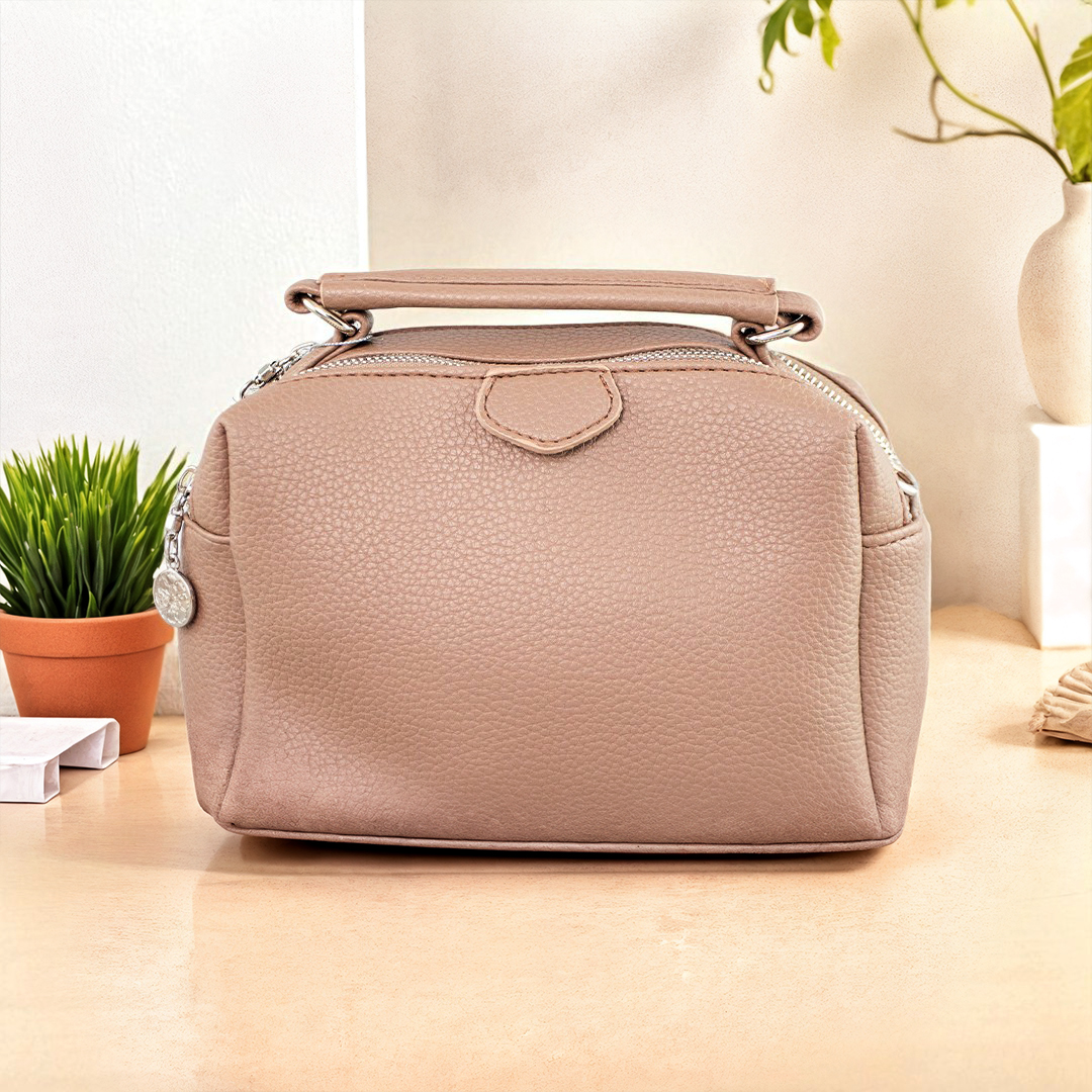 Невелика жіноча сумка крос-боді з екошкіри 593213 Капучино