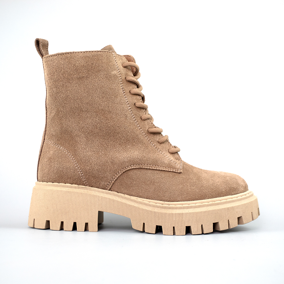 Черевики жіночі замшеві на хутрі 592640 Бежеві розпродаж