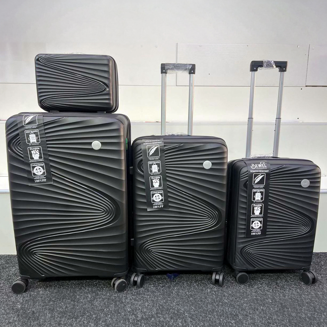 Чемодан XL Большая 97л 593691 Черная