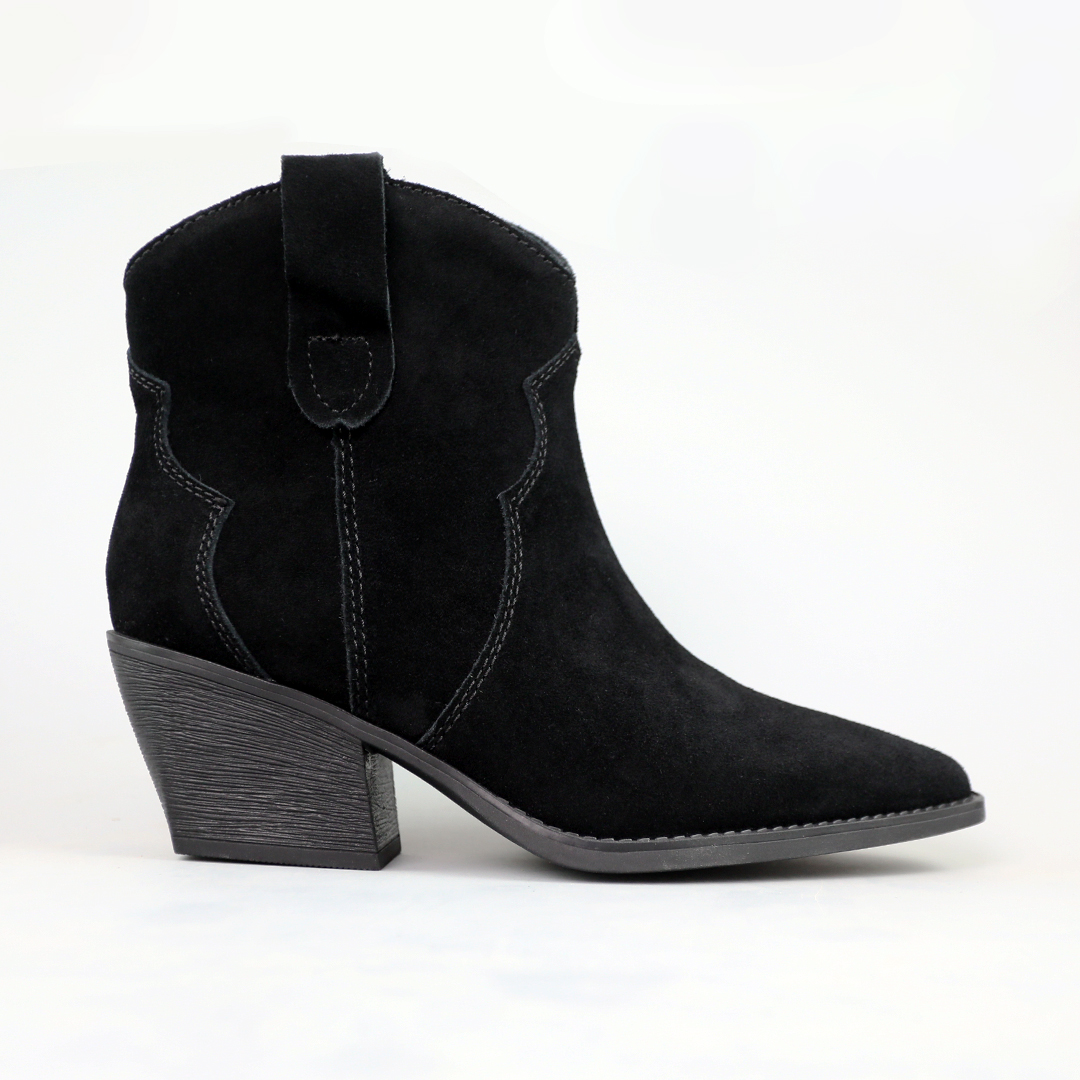 Ботинки казаки женские замшевые байка 593921 Черные