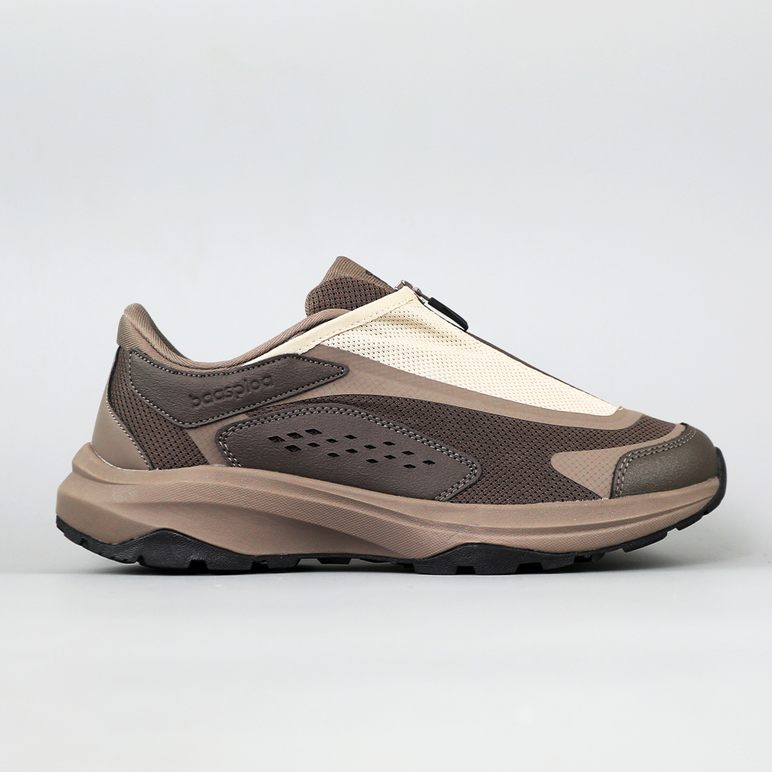 Кросівки чоловічі вологостійкі 594634 Коричневі розпродаж