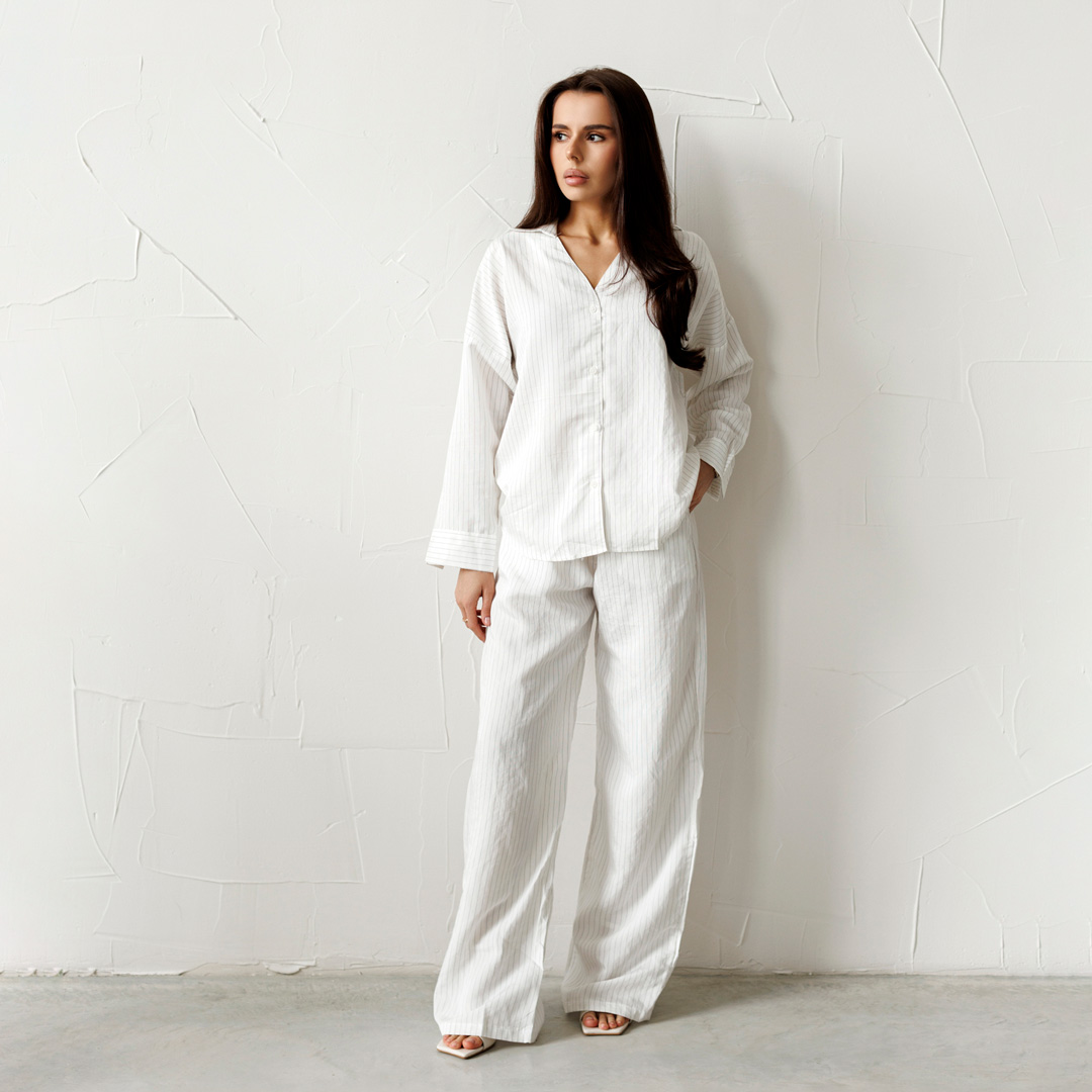 Костюм жіночий в смужку 595166 Білий 