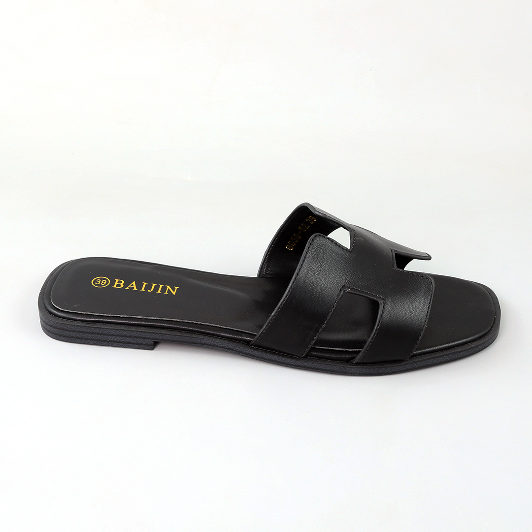 Шлепанцы женские экокожа 594725 Черные