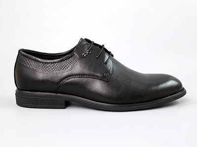 туфлі на шнурках