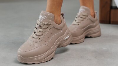 знижки жіночі кросівки